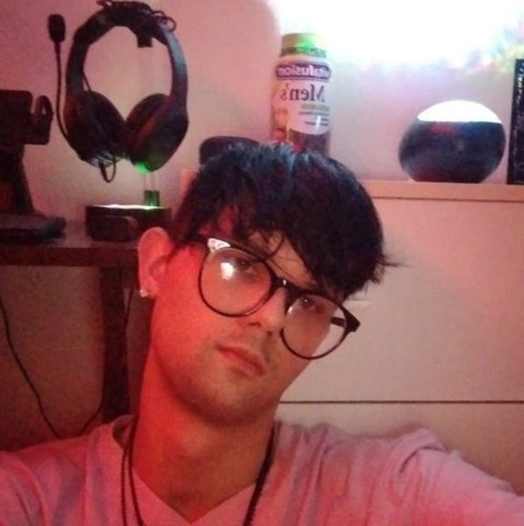 Meet your Posher, Alex - Picture 1 of 1